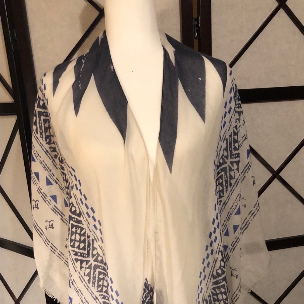 Sonoma white and blue shawl/wrap